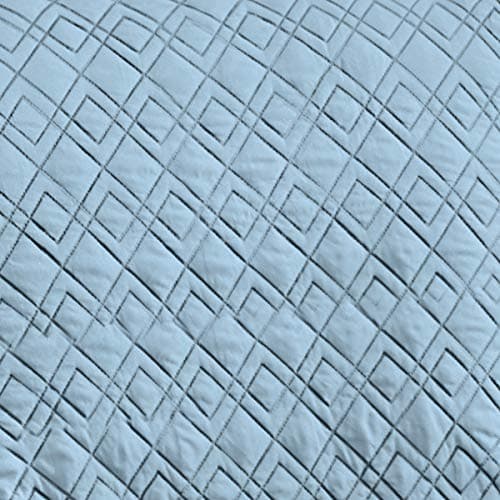Burgundy Diamond-Shape Quilted Stretch Recliner Cover with Storage, Furniture Protector — Blue